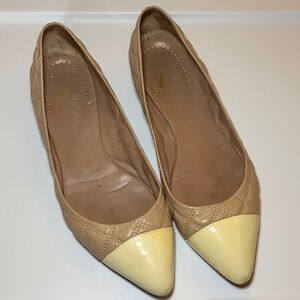 J. Vincent Beige and Yellowed Cream Flats size 8.5